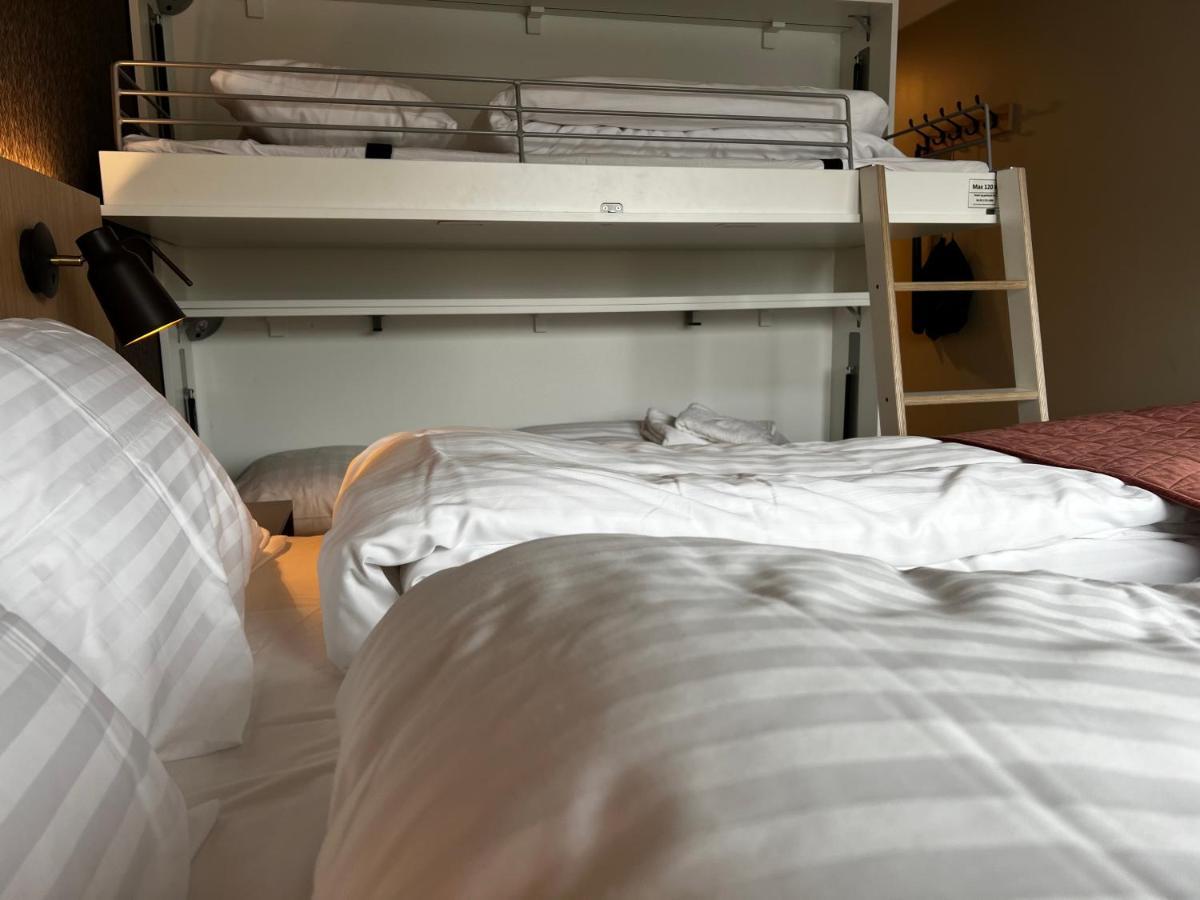 Frichs Ekspress Andalsnes Hotel Buitenkant foto